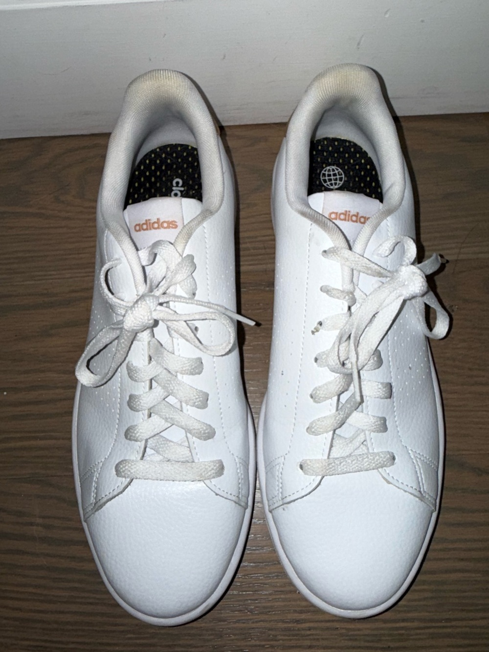 adidas White Sneakers with gold accents - size 11